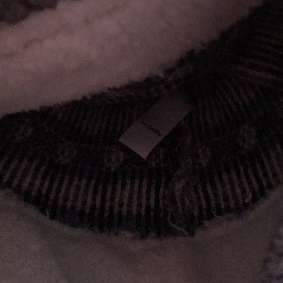 Vera Bradley beanie hat - Picture 2 of 3